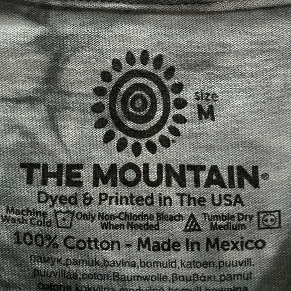 The Mountain Gray Shirt with Cougar Design Size Medium - Picture 4 of 4